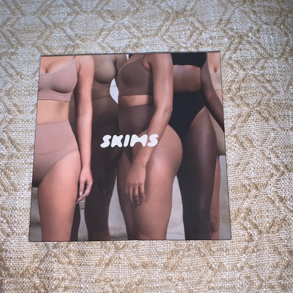 Skims core control thong